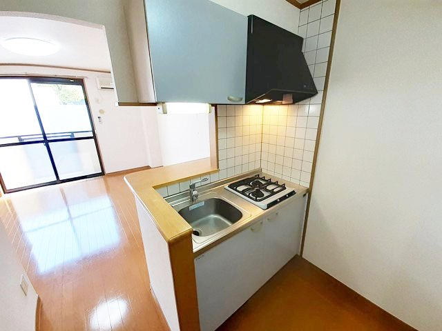 太宰府市大佐野３丁目のアパートのキッチン