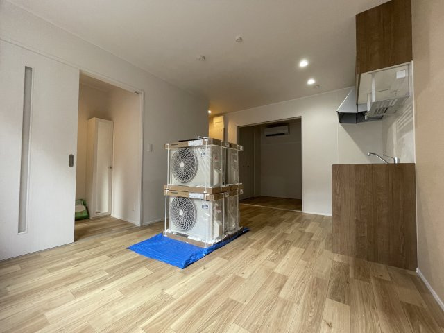 川崎市多摩区宿河原２丁目のアパートの居間・リビング