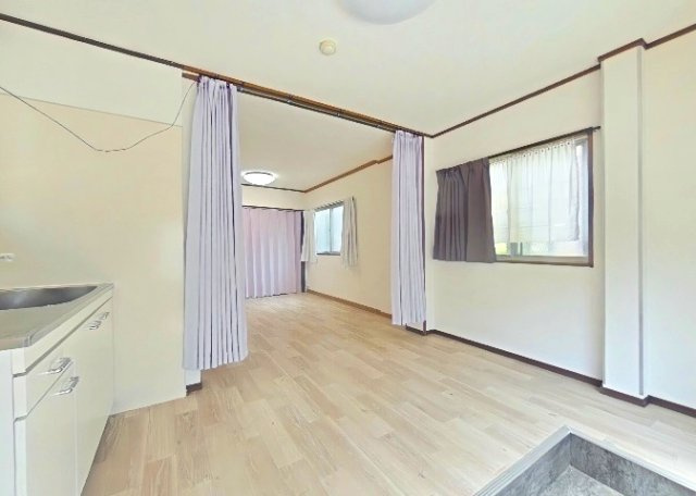 光マンションの洋室