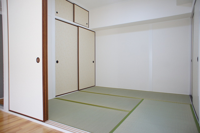 平町ビルの和室