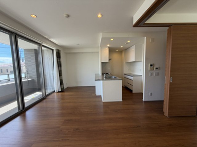 【居間・リビング】 | 藤沢市-ＪＲ藤沢駅-中古マンション-ザ・パークハウス鵠沼橘レジデンス | リビング写真②