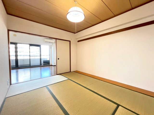 レバンテ垂水2番館の和室|落ち着いた雰囲気の和室付きです