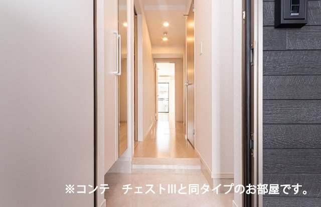 ヌーヴェル　ラ　ヴィの玄関