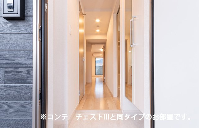 ヌーヴェル　ラ　ヴィの玄関