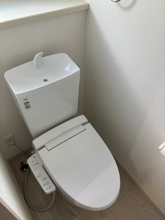 長津田戸建のトイレ