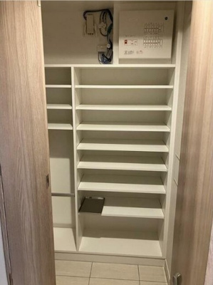 【玄関】 | ブリリアンクラス高円寺 | シューズインクローゼット。