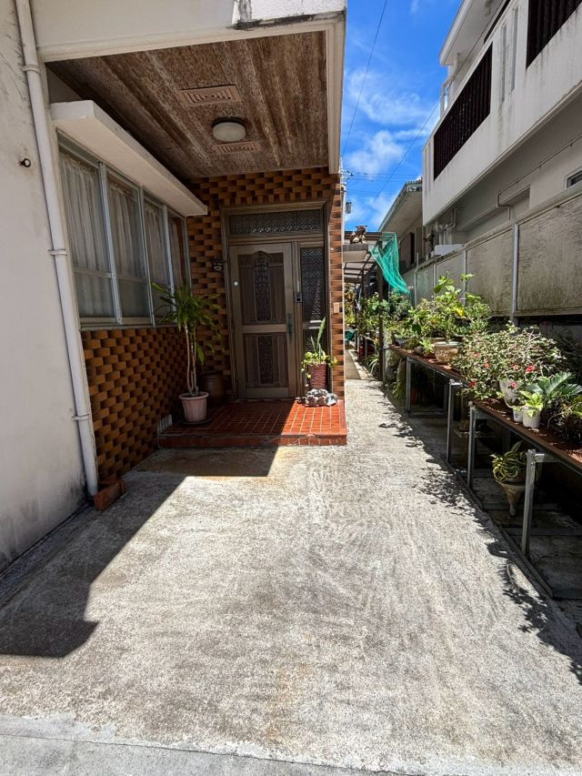 名護市大中4丁目の外観