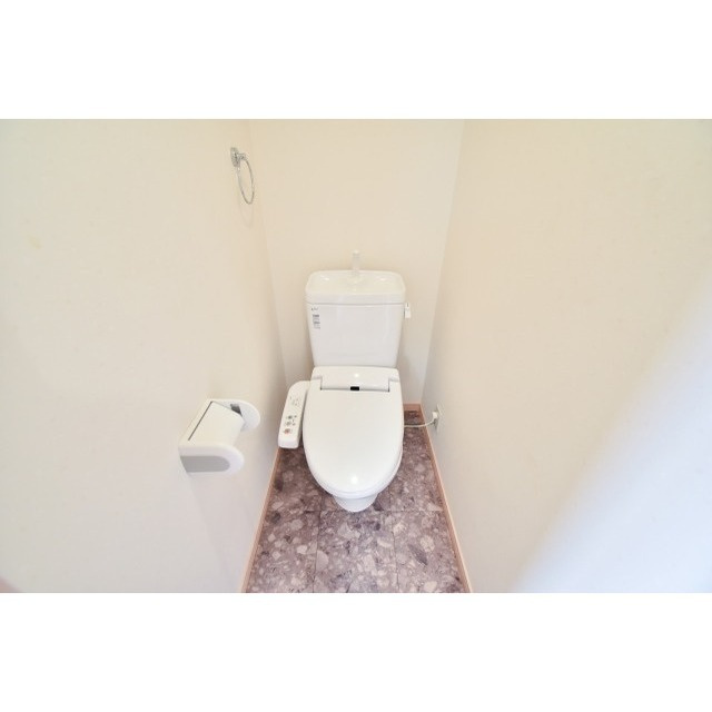 シャルダン・ベル Ⅲのトイレ|シンプルで使いやすいトイレです