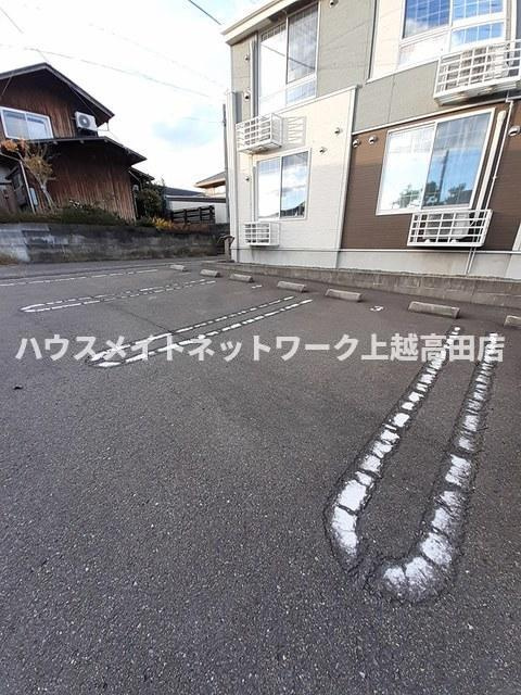 ベルデス・コリーナの駐車場|駐車場