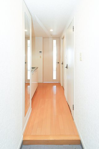 サヴォイ　テンジンクォーター　の玄関