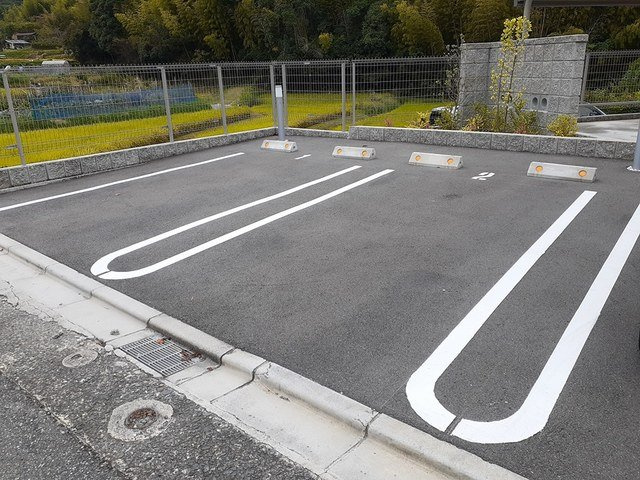 【駐車場】 | ステラハウス | 車をお持ちの方に嬉しい駐車場付きの物件です