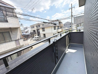 【バルコニー】 | 山本町５丁１０２番　新築一戸建 | 東面バルコニーです！日当たり良好で洗濯物がよく乾きますね♪