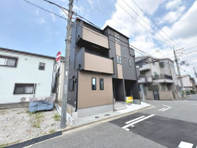 【前面道路含む現地写真】 | 山本町５丁１０２番　新築一戸建 | A-プライス堺店まで徒歩９分！ライフ堺駅前店まで徒歩１５分！コーヨー堺店まで徒歩１６分！その日の特売日などでスーパーを選べますね♪