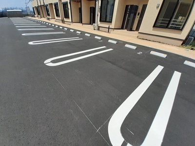 【駐車場】 | エスパス　リッシュ　田井　Ｂ | 車をお持ちの方に嬉しい駐車場付きの物件です