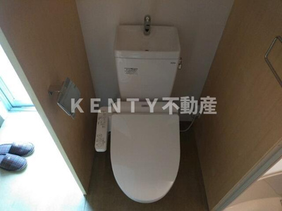 【トイレ】 | ホワイトノイズ | 落ち着いた色調のトイレです
