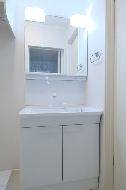 グリーンパレス松が丘の独立洗面台|使いやすい独立洗面台です