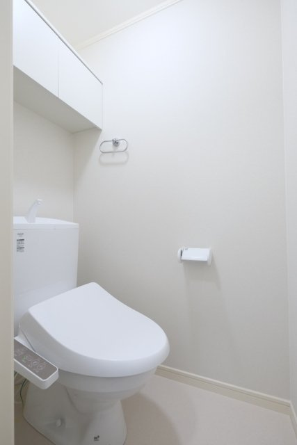 グリーンパレス松が丘のトイレ|ゆったりとした空間のトイレです
