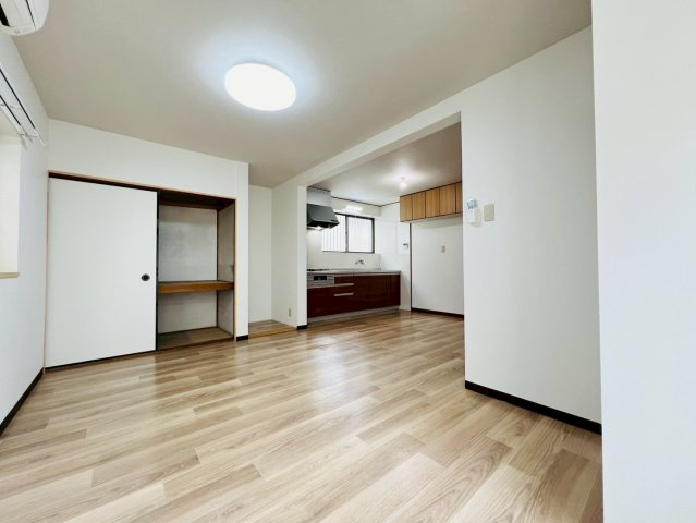福田5丁目戸建の居間・リビング
