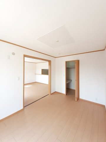 ハピネス村山　Ａの居間・リビング