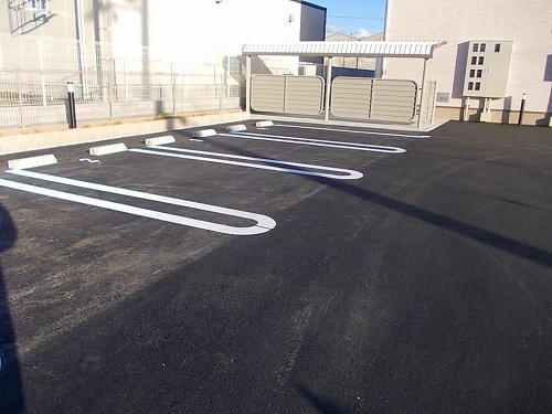 ソレイユ東姫路の駐車場