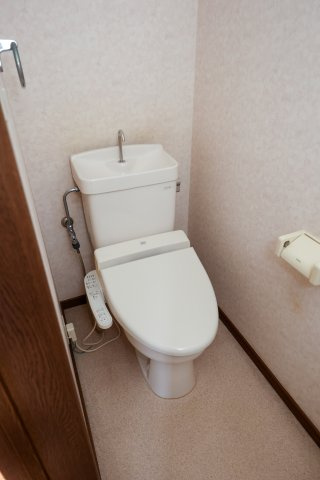 ジーエルハイツのトイレ|トイレ※2号棟のお写真です