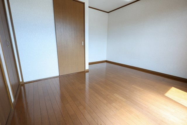 ジーエルハイツの洋室|2階7帖洋室※2号棟のお写真です