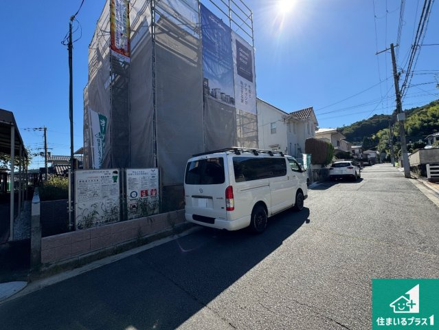 ■川西市清和台西　第4期　新築一戸建ての前面道路含む現地写真|周辺は落ち着いた街並みの住宅地！子育てがしやすい住環境です！まだ未完成ですが、現地でしかわからない事もございます。是非一度ご覧ください。