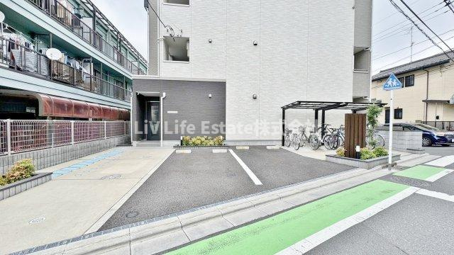 グレイスひばりヶ丘 の駐車場