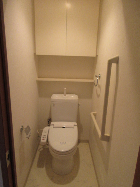 日神デュオステージ浅草国際通りのトイレ|コンパクトで使いやすいトイレです