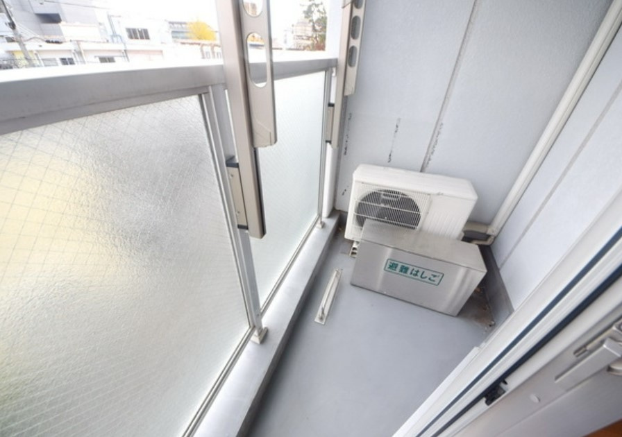 調布市多摩川４丁目の賃貸マンションのバルコニー