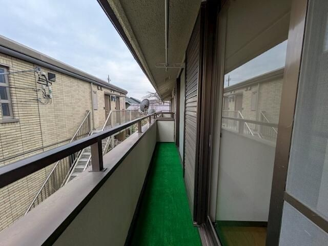 八雲テラスハウスのバルコニー|外からの目が気にならないバルコニーで洗濯物が干せます