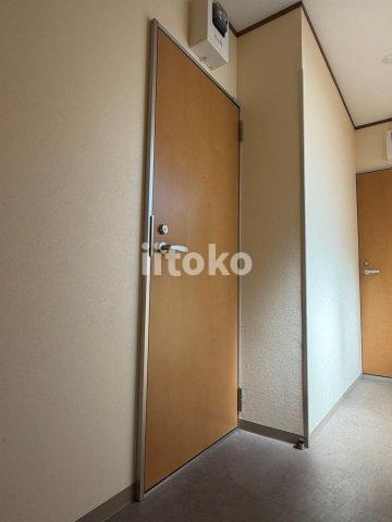 龍角荘の玄関