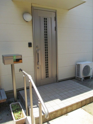 【エントランス】 | 平塚市見附町貸家