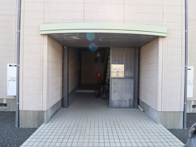 【エントランス】 | コージーコートB