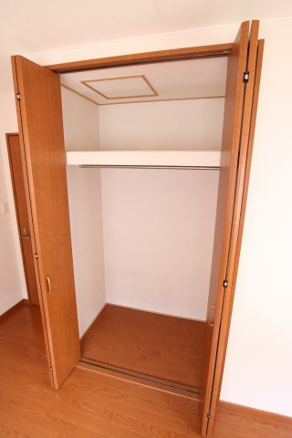 塩屋北町3丁目貸家の収納