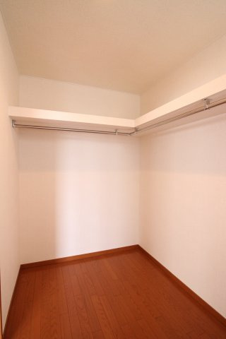 塩屋北町3丁目貸家の収納