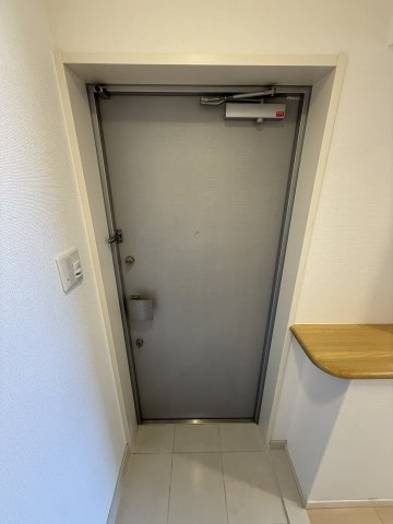 BRAVI上本町の玄関