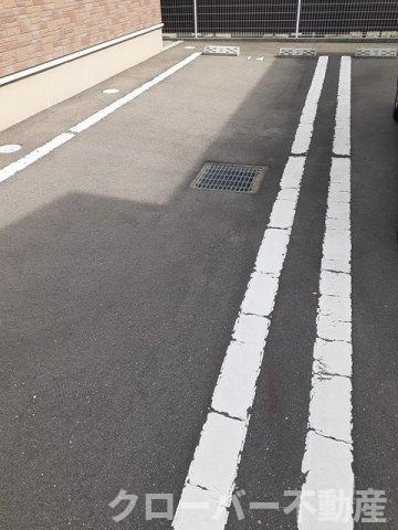 フィオーレ　リン　Ｂの駐車場