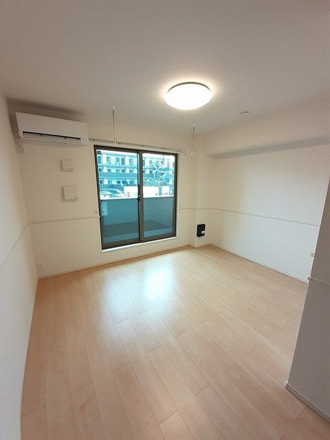 エレンシアの居間・リビング