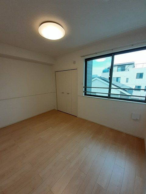 エレンシアの寝室