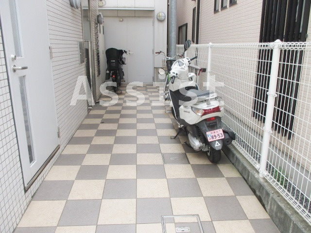 クム目黒五番館のエントランス