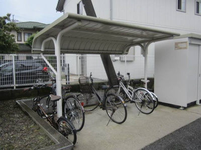 【その他】 | レオパレス不動前 | 屋根付き駐輪場です。