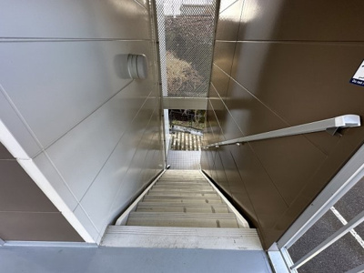 【その他】 | レオパレス御本丸弐番館 | 階段