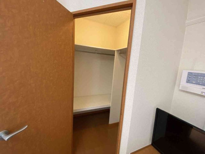 【内装】 | レオパレスヴェルディ | ウォークインクローゼット付きです