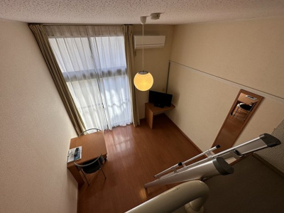 【その他】 | レオパレスわかば | 寝室からの居間の景色です。