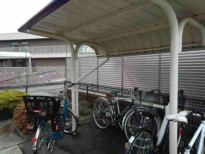 【その他】 | レオパレスやなせ | 屋根付き駐輪場です。