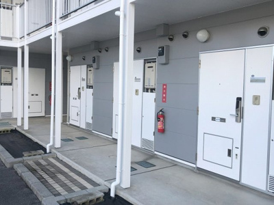 【玄関】 | レオパレス清水園 | ゆったりとした玄関です