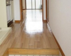 キャッスル三ツ木の玄関