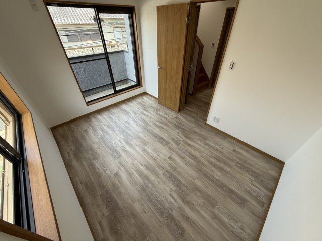 西宮市一ヶ谷町　中古戸建の洋室