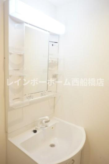 グレイス大久保の独立洗面台